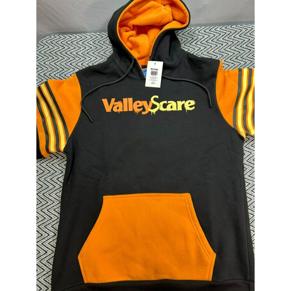 Six Flags ValleyScare Halloween Black & Orange Hoodie With Pumpkin Graphics - Picture 2 of 5